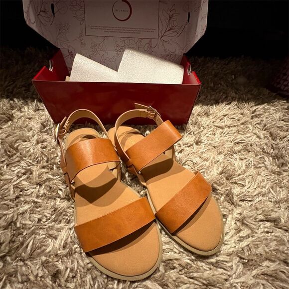 Journee Collection Women's Brown Multi Strap Flat Sandals Size 8 - Picture 1 of 5